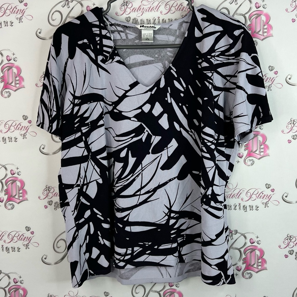Peter Nygard tshirt tee Black and purple grey Abstract Short Sleeve Top